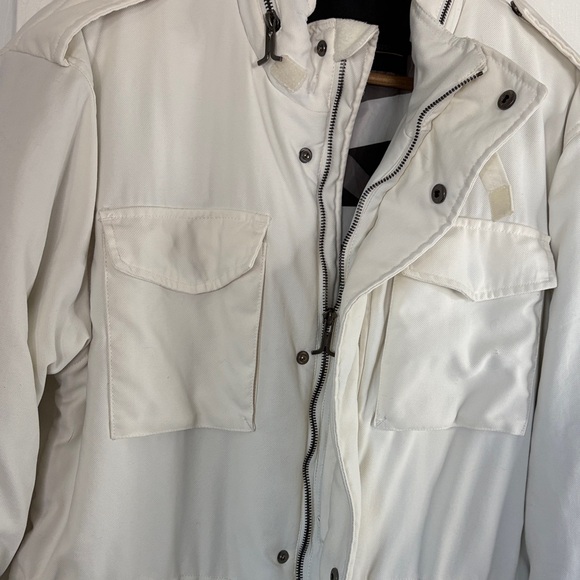 WESC Men's L Classic White Snowboard/Snow Jacket - Picture 4 of 14